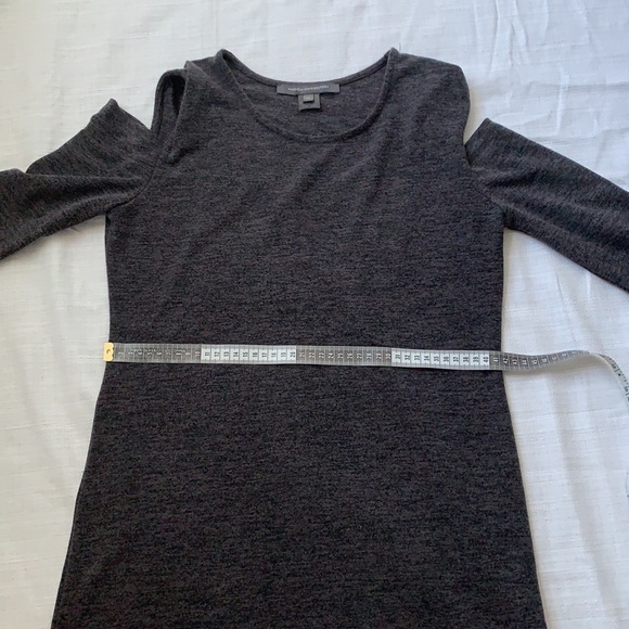 ✨2 for $25 FRENCH CONNECTION cold shoulder shirt | size M - Picture 6 of 8